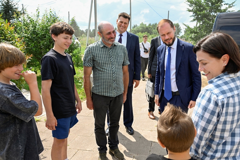 Королев посетил ферму семьи Фого, которая производит итальянские сыры в Тверской области