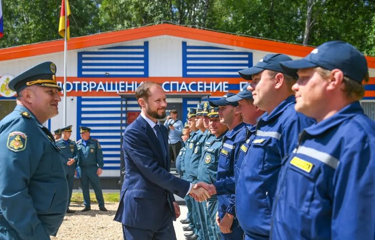 Виталий Королев и глава МЧС открыли 2 новых отделения ГИМС