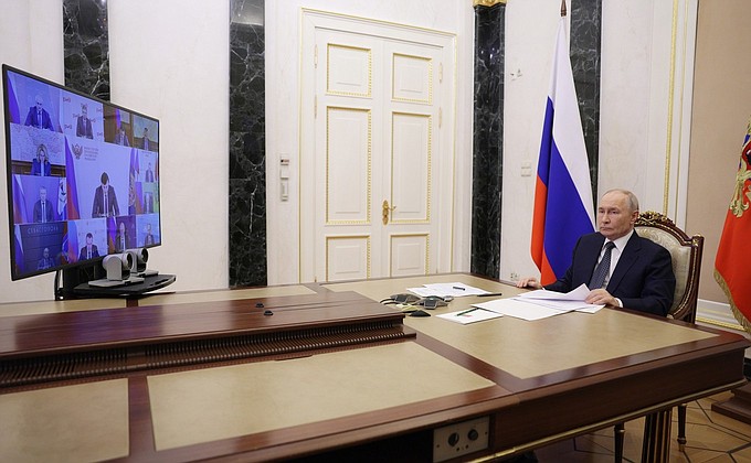 Путин заявил о временных проблемах с топливом