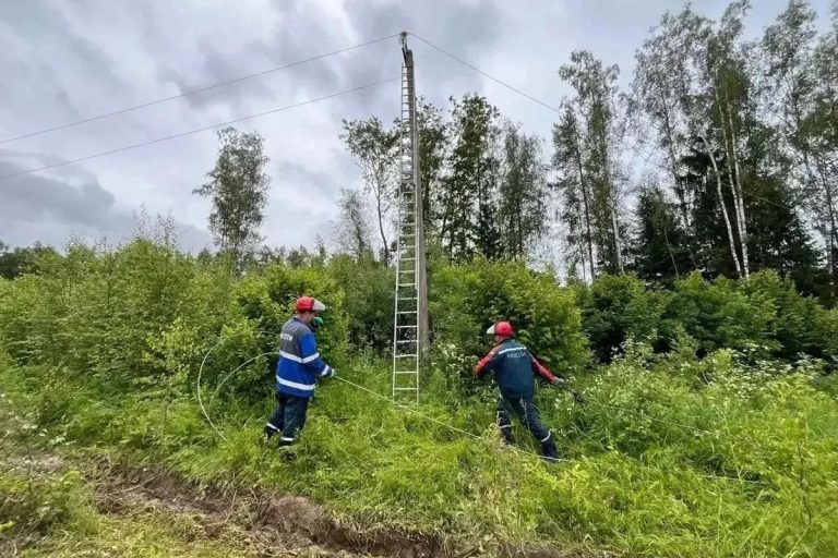 К восстановлению электроснабжения в Тверской области привлекли все силы и средства региона
