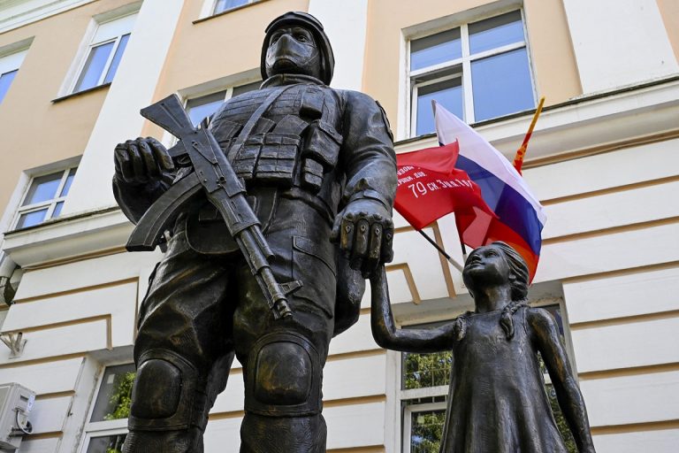 В Тверской области открыт памятник погибшим участникам СВО