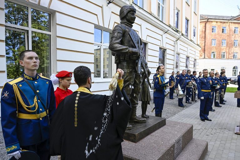 В Тверской области открыт памятник погибшим участникам СВО
