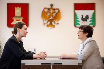 Алёна Аршинова заявила о важности доступности медпомощи в условиях кадрового дефицита врачей Алёна Аршинова заявила о важности доступности медпомощи в условиях кадрового дефицита врачей