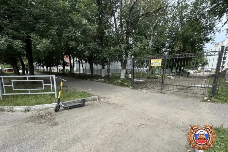 В Твери подросток на электросамокате сбил 5-летнего мальчика
