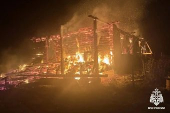 В Тверской области сгорел дотла жилой дом, пострадала женщина
