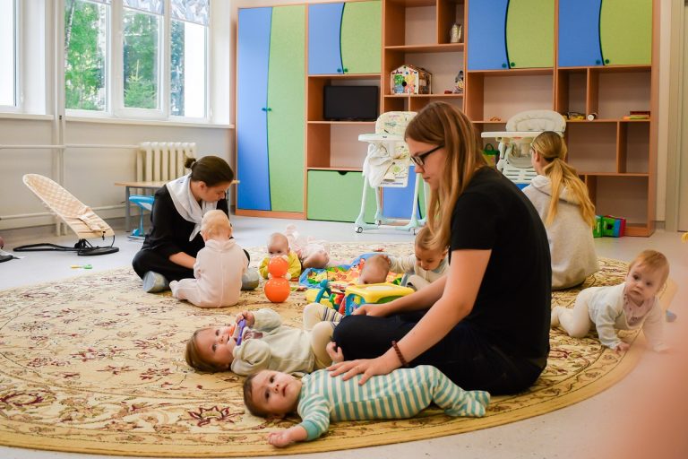 Названо число трудоустроенных на лето подростков в Твери