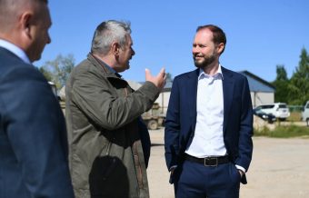 В Молоково по поручению Виталия Королева отремонтируют дороги и соцобъекты