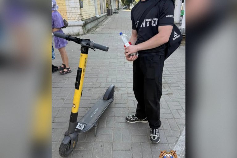 В Твери подросток на электросамокате сбил пенсионера