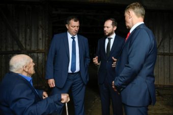 Виталий Королев посетил колхоз «Красный октябрь» и пообщался с его легендарным руководителем