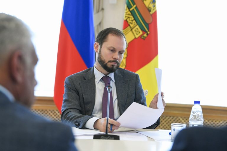 Виталий Королев определил приоритеты в здравоохранении на заседании Совета главных врачей