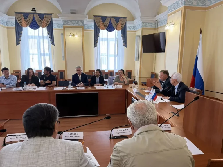 Владимир Васильев провел встречу с руководителями национально-культурных автономий Тверской области