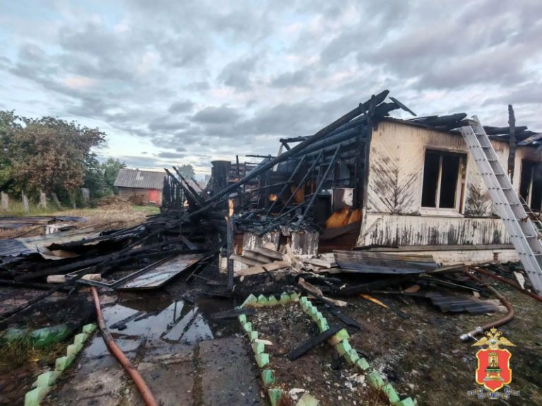 Житель Тверской области приревновал супругу и сжег семейный дом