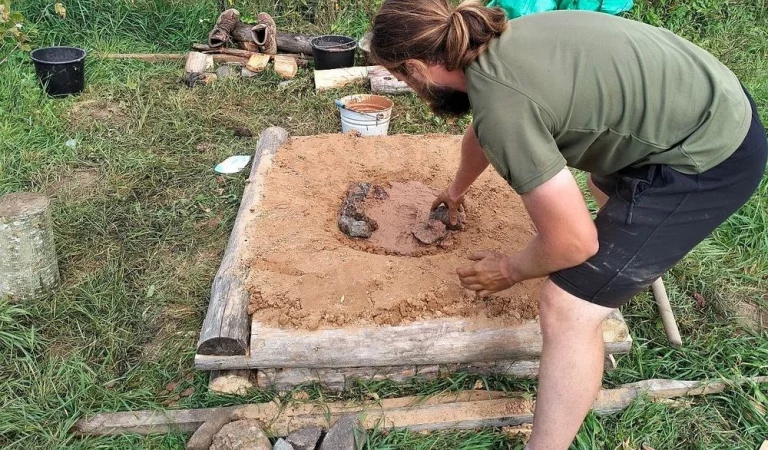 В Тверской области археологи сварили железо 1000-летним способом