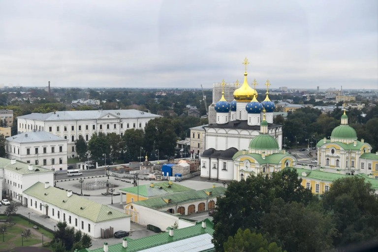 Виталий Королев открыл новое колесо обозрения в тверском Горсаду