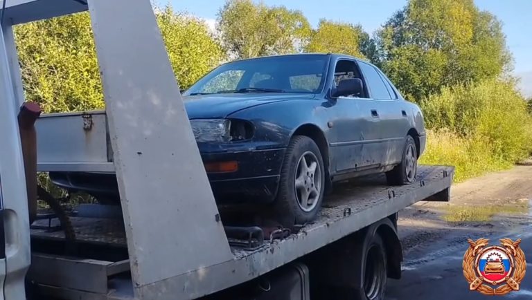 Сотрудники ГАИ в Тверской области стрельбой остановили 2 автомобиля