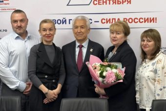 Владимир Васильев получил удостоверение депутата Государственной Думы девятого созыва