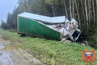 Выезд на встречную полосу стал причиной смертельного ДТП в Тверской области Выезд на встречную полосу стал причиной смертельного ДТП в Тверской области