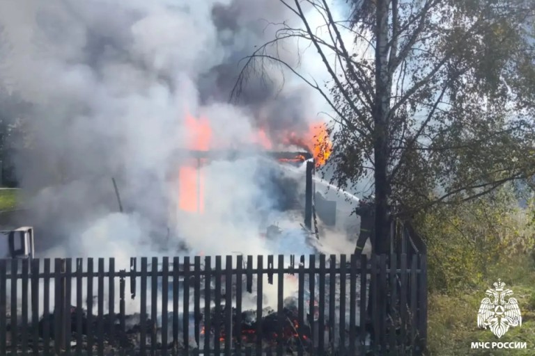 Жилой дом сгорел дотла в Тверской области