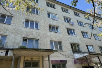 В Твери годовалая девочка разбилась насмерть, выпав из окна