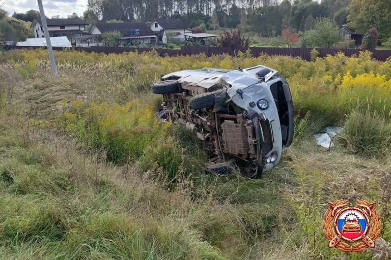В Тверской области перевернулась «Буханка», есть пострадавший
