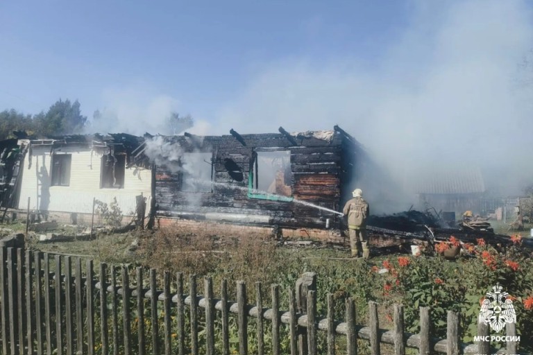 Трагедия в Тверской области: женщина погибла при пожаре в жилом доме