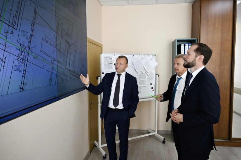 Виталий Королев вручил награды лучшим сотрудникам газовой промышленности Тверской области