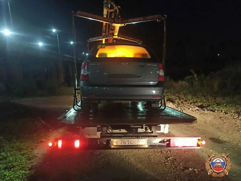Аварией закончились катание на машине пьяной девочки в Твери