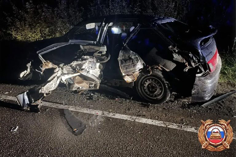 Водитель пострадал при столкновении трёх авто в Тверской области