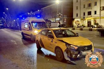 В Твери таксист сбил подростка на электровелосипеде В Твери таксист сбил подростка на электровелосипеде