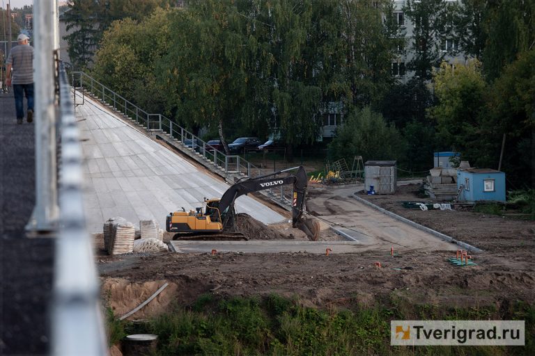 Западный мост в Твери стал доступен для пешеходов