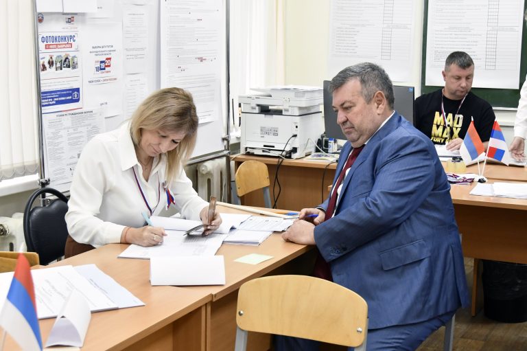 Депутаты Заксобрания Тверской области выбирают свой новый состав и губернатора