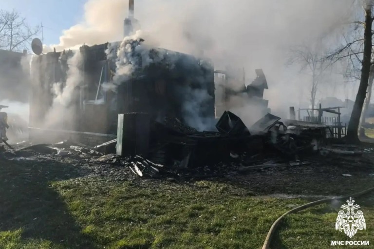 Трагедия в Тверской области: женщина погибла при пожаре в жилом доме