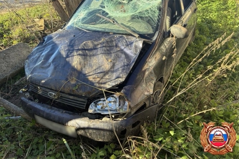 В Тверской области перевернулась Lada Kalina