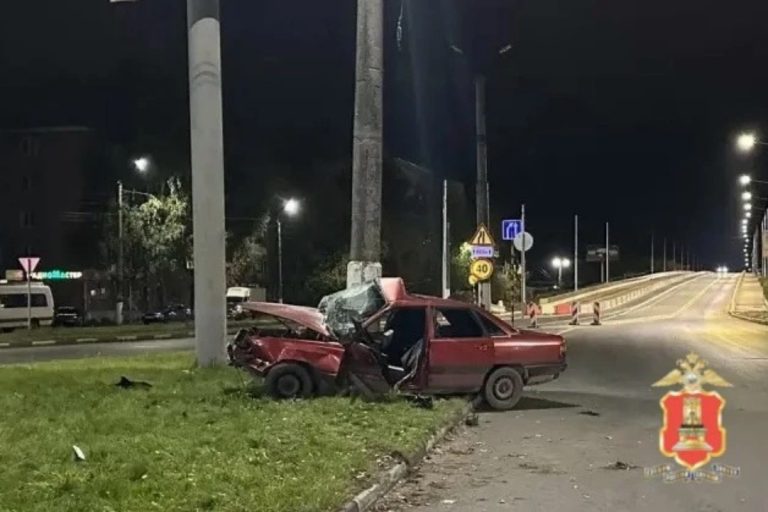 Подросток пострадал в ночном ДТП на Волоколамском проспекте