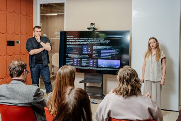 Авито Работа: по итогам III квартала медиана зарплатных предложений на рынке труда - 82 000 руб/мес