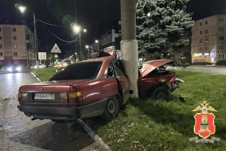 Подросток пострадал в ночном ДТП на Волоколамском проспекте