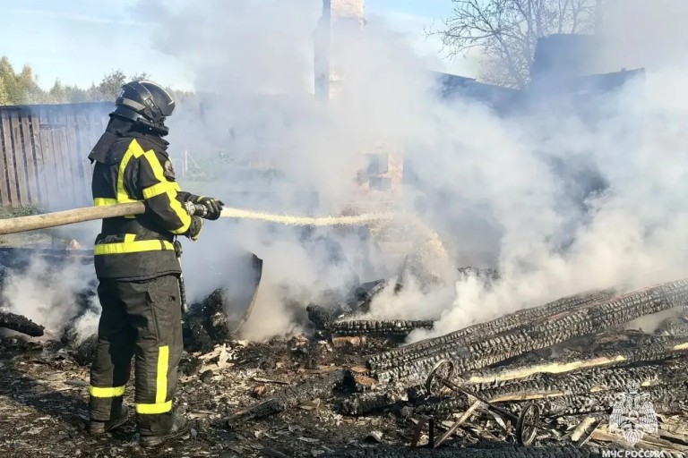 Женщина пострадала при пожаре в Тверской области