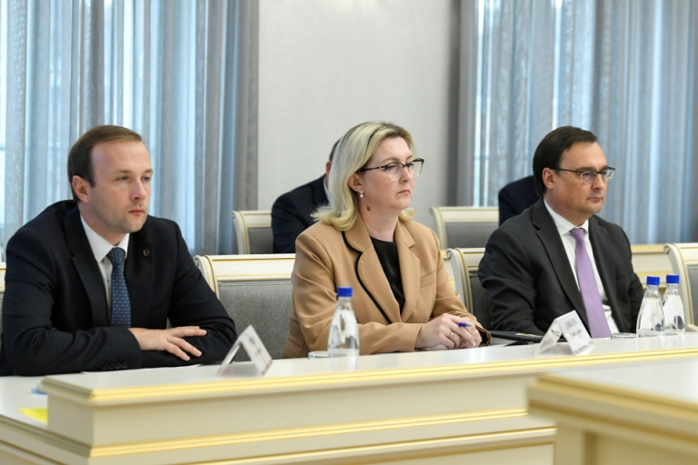 Виталий Королев расширил программу «Земский учитель» в Тверской области