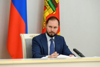 Виталий Королев расширил программу «Земский учитель» в Тверской области Виталий Королев расширил программу «Земский учитель» в Тверской области