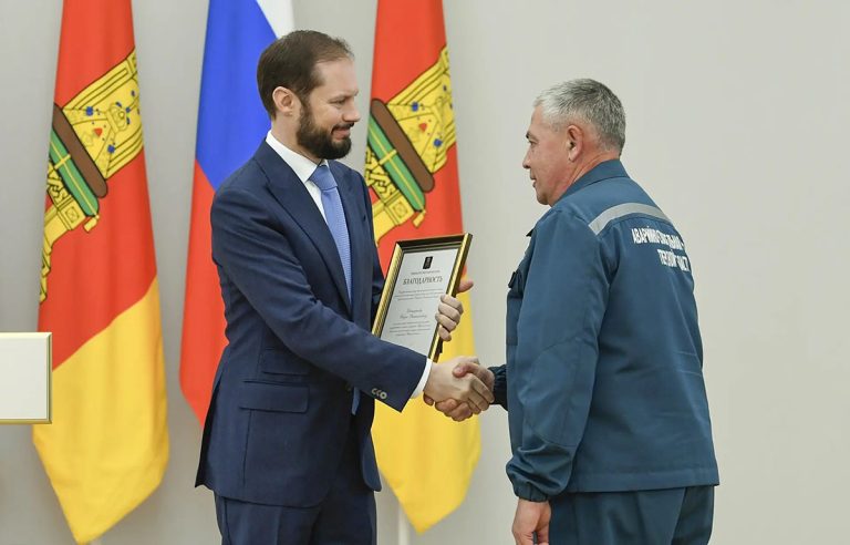 Виталий Королев вручил награды выдающимся жителям Верхневолжья