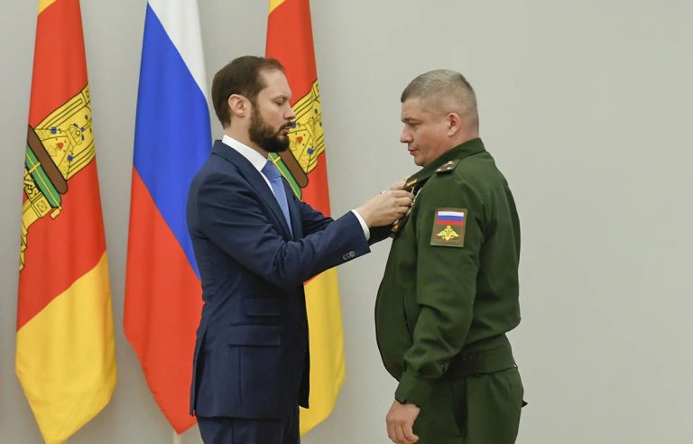 Виталий Королев вручил награды выдающимся жителям Верхневолжья