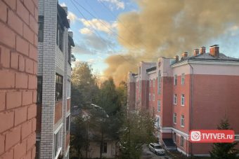 В Твери огнем уничтожен спорткомплекс парка Текстильщиков